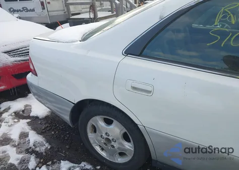 2000 Lexus Es 300 из США, поврежденный, VIN JT8BF28G1Y0275777